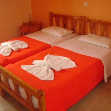 Adonis Beach Hotel Heraclión Exterior foto